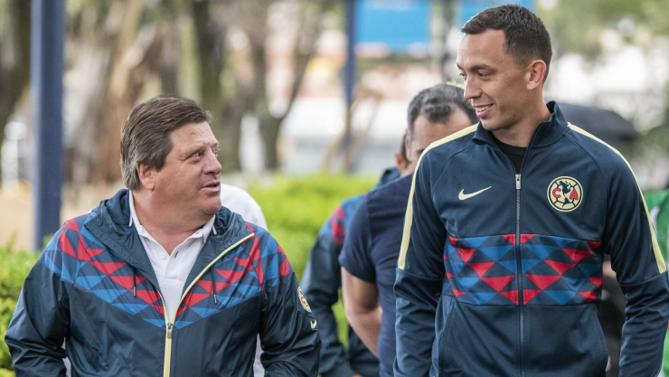 Miguel Herrera y Marchesín intercambian miradas por última vez