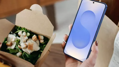 Liverpool remata Samsung Galaxy S25