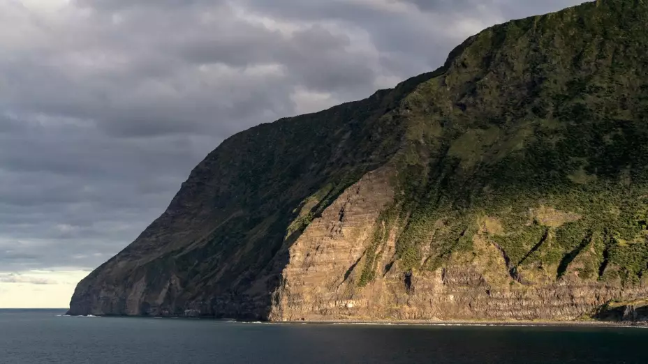 tristan-de-acuna-lugar-alejado