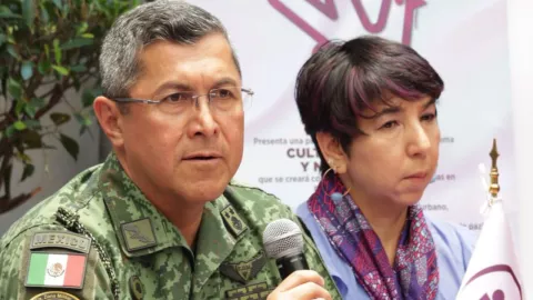Llega otro militar a la SSP de Sinaloa: Óscar Rentería Schazarino es el nuevo titular