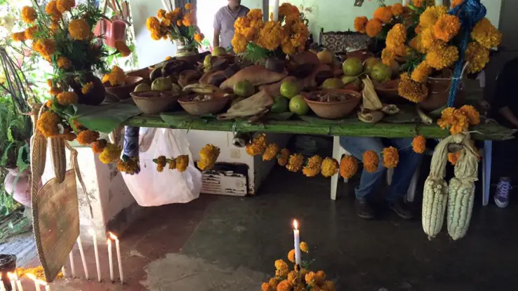 Ofrenda colgante en Coatetelco, Morelos