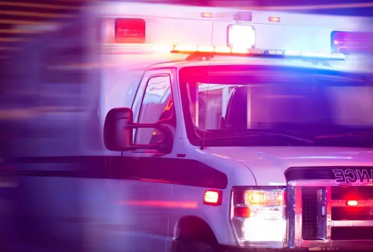 La Laguna Hombre muere tras sufrir paro cardiaco y chocar contra poste.jpg