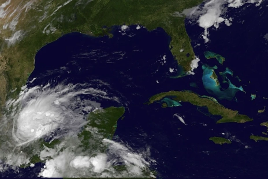 La tormenta tropical Barry mientras avanza hacia las costas mexicanas en el Golfo de México