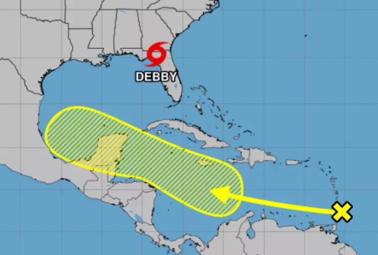 Con Debby presente en Estados Unidos, otra zona de baja presión está pronosticada para la península de Yucatán