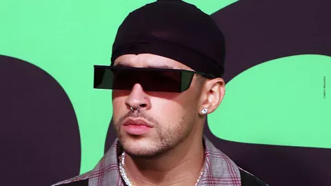 Exige a su novio boleto para ver a Bad Bunny y la bautizan como Lady Berrinches.