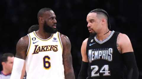 LeBron James y Dillon Brooks