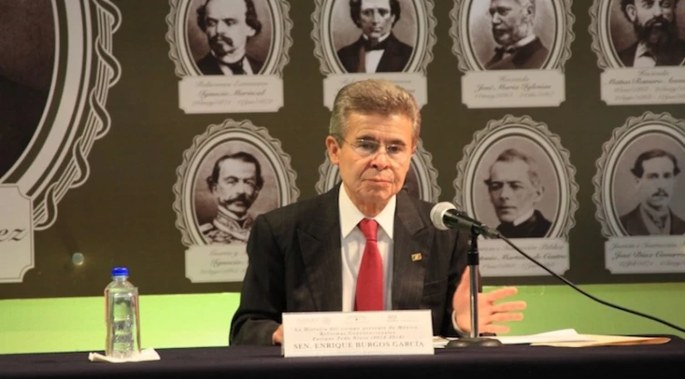 Senador Enrique Burgos.