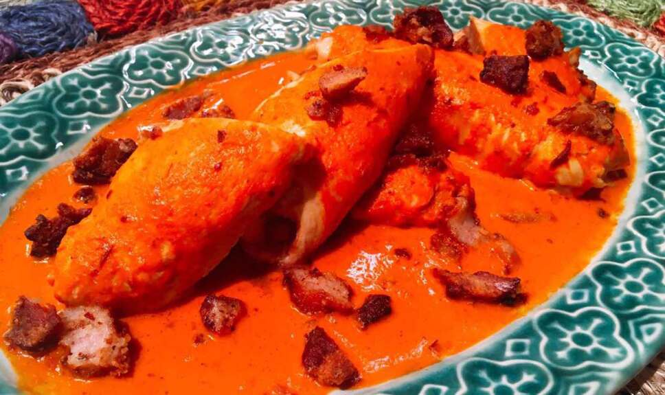 Receta Pechuga rellena de frijol enchipotlado Cocineros Mexicanos
