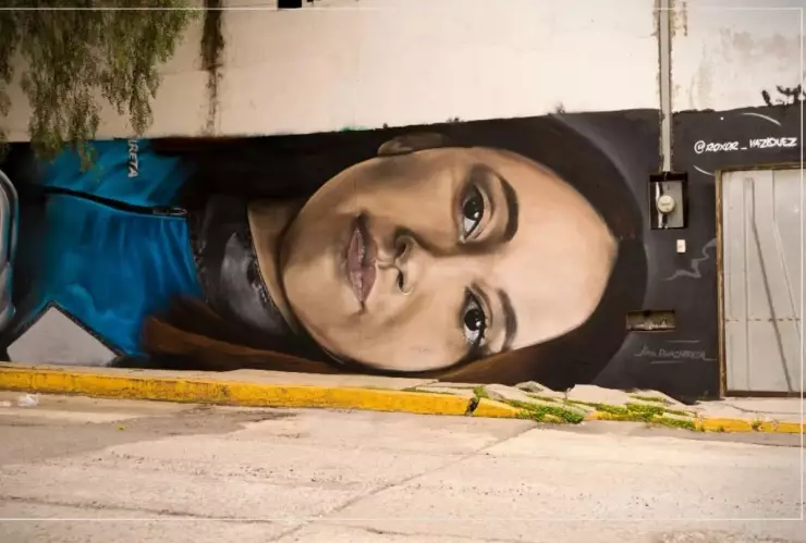 Artista realiza mural de la astronauta Katya Echazarreta en Atizap&aacute;n