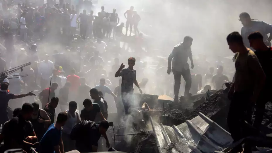 Edificios destruidos por ataques aéreos israelíes en la Franja de Gaza.