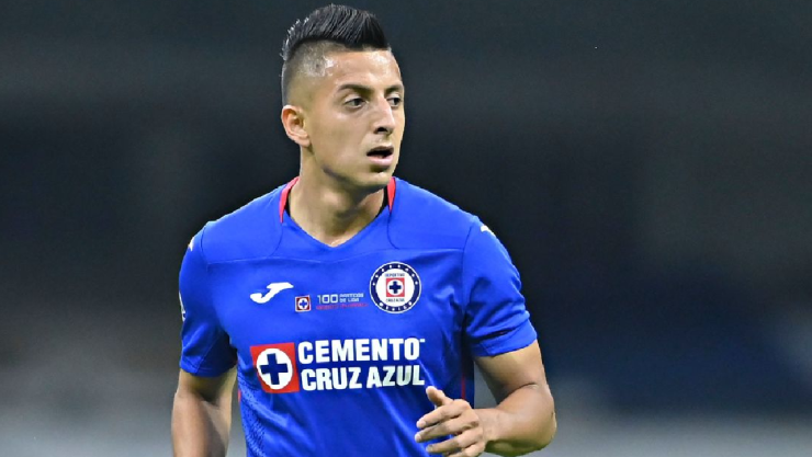 ROBERTO ALVARADO.jpg