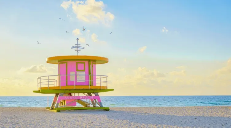 Florida rompe récord por número de visitantes en 2023.
