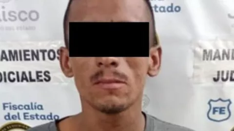 Por golpear con una tabla y matar a un perrito, un hombre fue detenido en Tlaquepaque