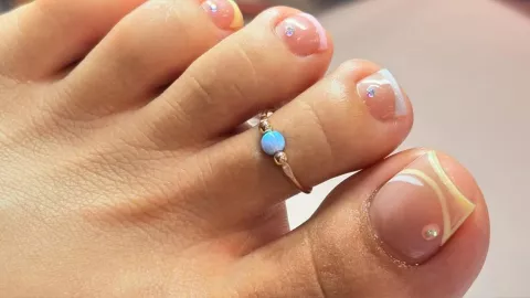 uñas para pies colores pastel Pascua 2026