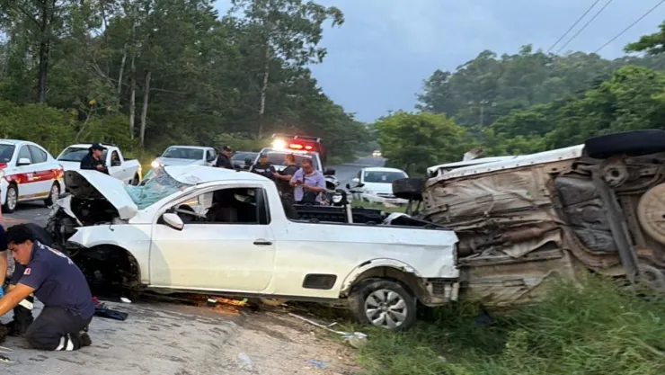 El choque ocurrió sobre la carretera Agua Dulce-El Burro y movilizó a distintas corporaciones de emergencia