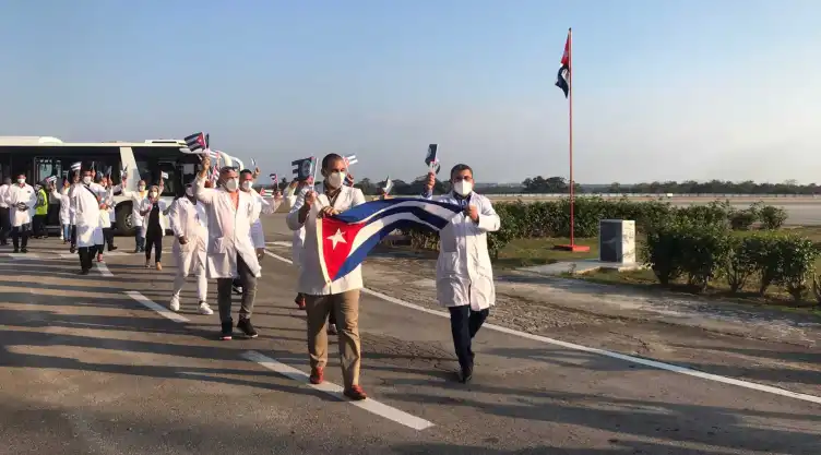 cuba-restringe-vuelos-mexico (1).jpg