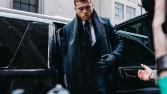 canelo-traje-negro.jpg