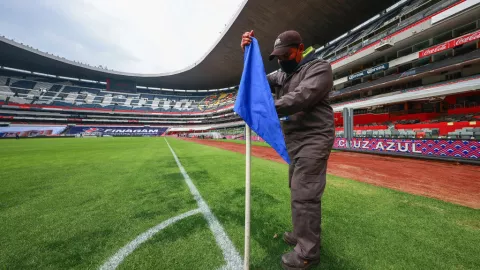 Los banderines del tiro de esquina son una parte importante de cualquier partido de futbol