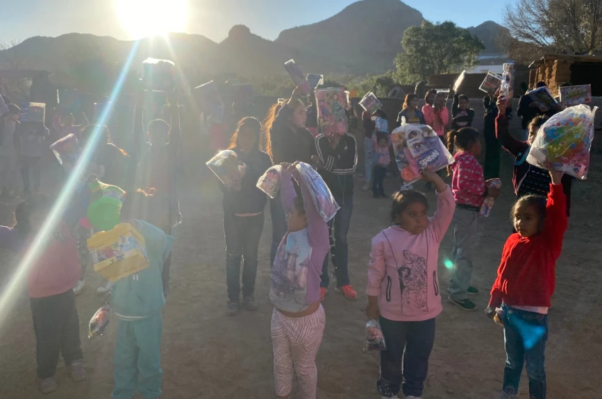 ¡El Juguetón Azteca llegó a Durango para llevar un Día de Reyes memorable!