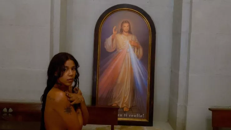 Tokischa es demandada en España tras grabar sin ropa en iglesia de San Sebastián