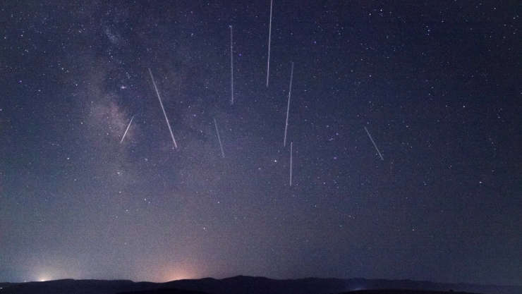 Cómo ver la lluvia de estrellas en abril que coincidirá con el Cometa del Diablo a simple vista