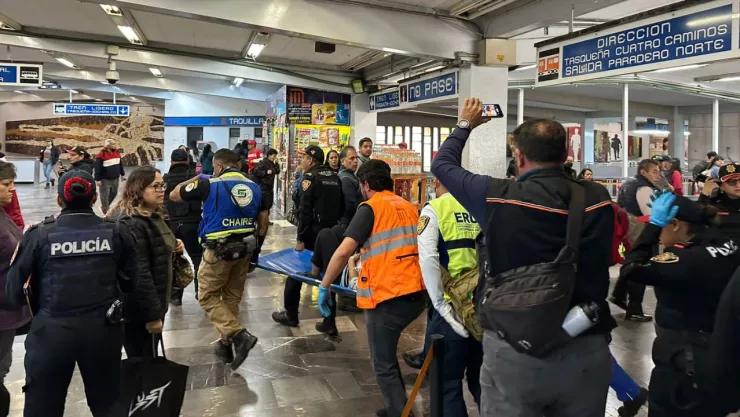 Metro CDMX: Mujer entra en labor de parto en la estación Tasqueña y pide auxilio