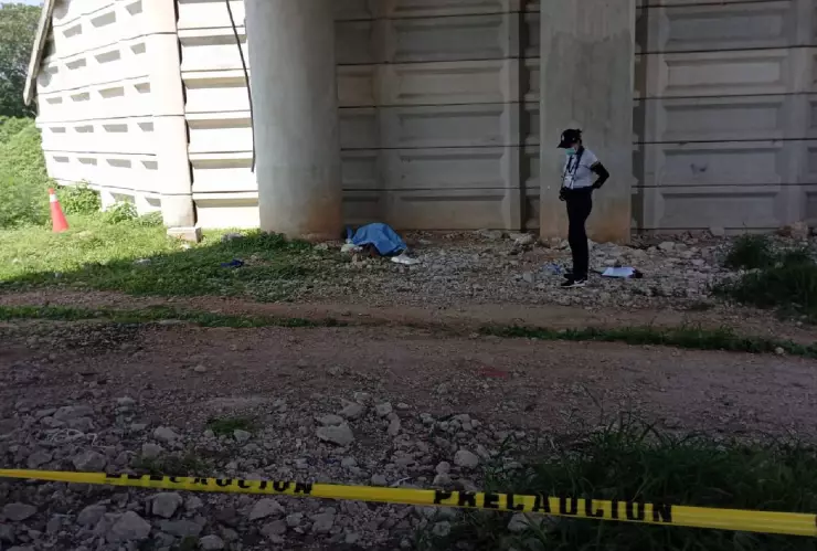 Hombre en aparente situación de calle perdió la vida debajo de un puente en la Mérida-Campeche