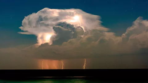 osibles descargas eléctricas y lluvias en Baja California este lunes 22 de septiembre de 2025