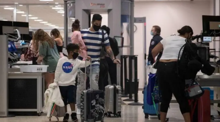 estados unidos aeropuerto covid 19.jpg