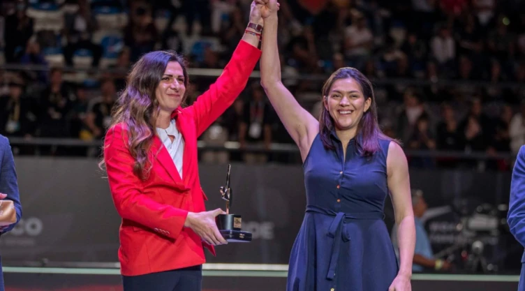 María del Rosario Espinoza se retiró del taekwando con homenaje