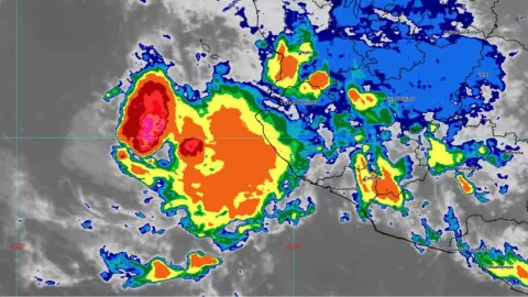 ¡Alerta en Jalisco! Zona de baja presión amenaza con convertirse en ciclón las próximas horas