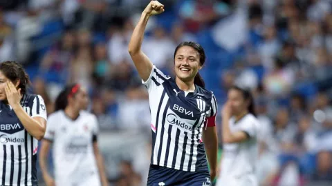 Rebeca Bernal, Rayadas