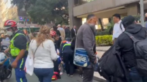 Personas afectadas por conato de incendio en Paseo de la Reforma