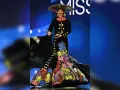 Irma Miranda, Miss Universo México 2022 en el escenario durante la 71.ª Exposición de Trajes Nacionales.