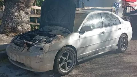 PORTADA se incendia auto.jpg