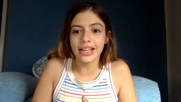 a-que-se-dedica-daniela-parra-esto-hace-para-pagar-proceso-legal-papa-pbg-notas-mt