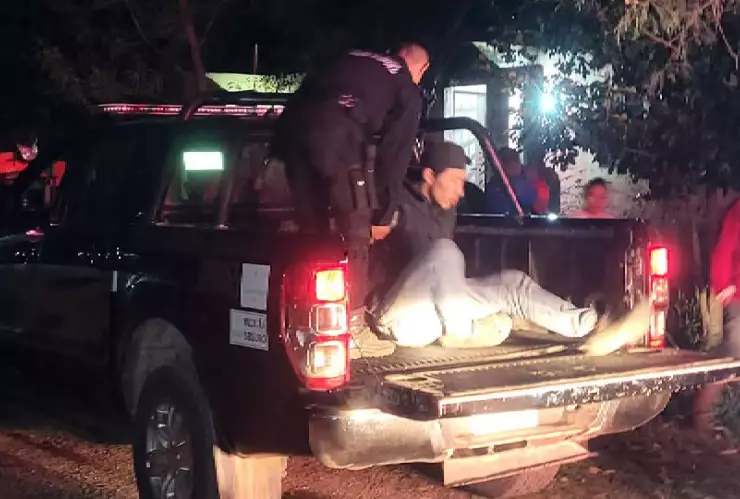 Hombre que cometía presunto robo, fue acorralado por vecinos en Dzoyolá