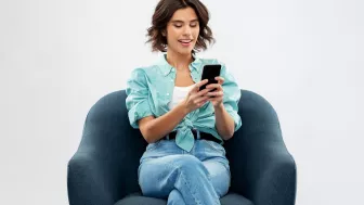 Qué significa siempre sentarse en el mismo lugar, según la psicología.