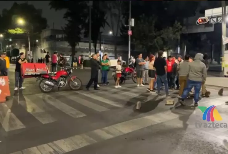 CDMX: Cierran Calzada La Viga tras la explosión de un transformador en Iztapalapa