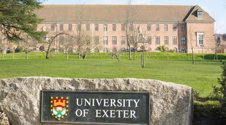 ¿Gryffindor? Universidad de Reino Unido ofrece licenciatura en Magia y Ciencias Oscuras