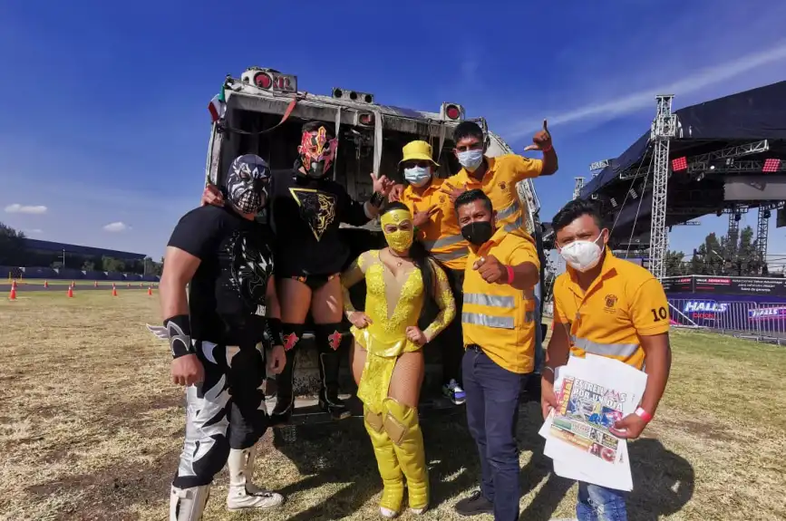 Auto Luchas AAA El poderosísimo 10