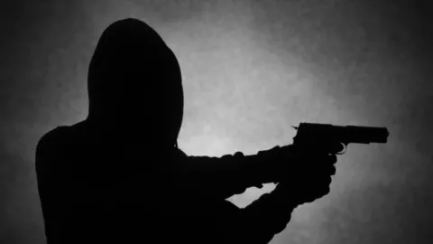 Joven murió baleado en la cabeza en pleno centro de San Juan Tianguismanalco, Puebla