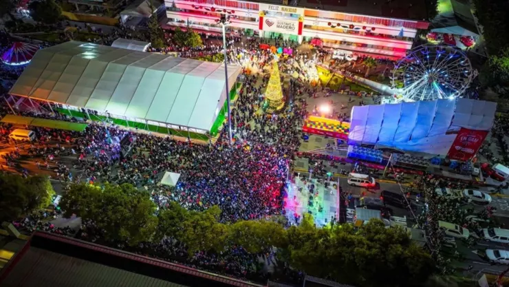 GAM celebra la Navidad con pista de hielo y rueda de la fortuna