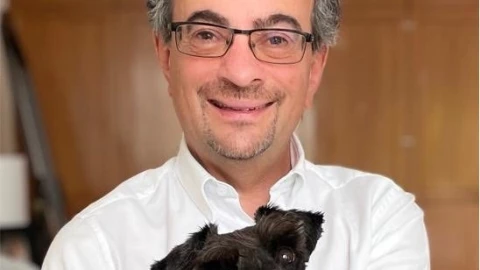 embajador-reino-unido-en-méxico-destituido-apuntar-rifle- asalto-colaboradora-video