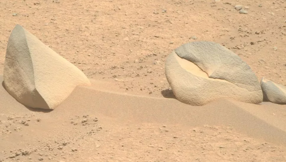 Rover Perseverance detecta roca con forma de pinza de cangrejo