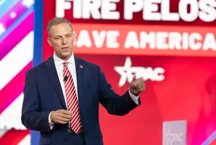 Scott Perry denuncia que el FBI le ha confiscado el celular