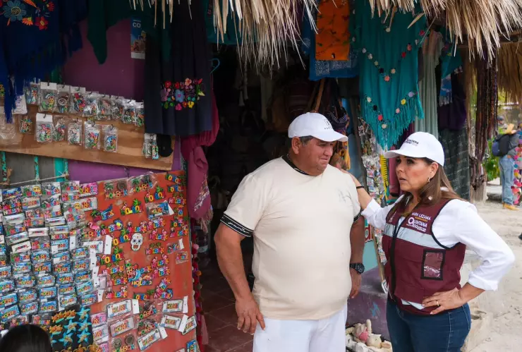 Supervisa Mara Lezama trabajos en Holbox tras frente frío
