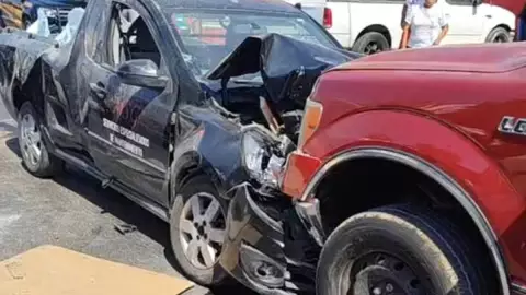 Fuerte accidente en Circuito Colonias deja miles de pesos en daños