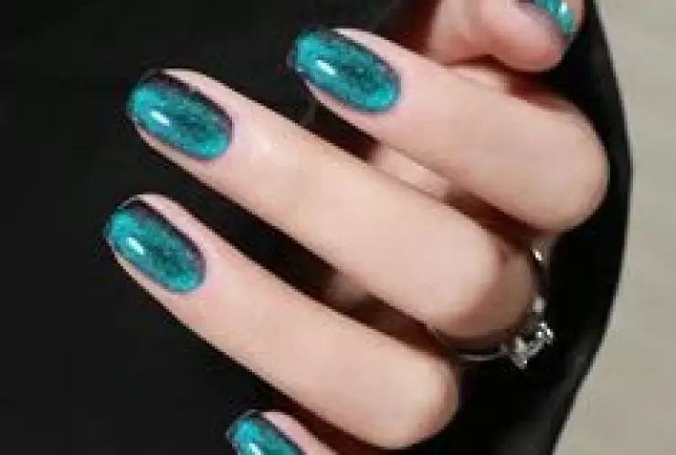 7 diseños de uñas cuadradas con efecto ojo de gato que se ven sofisticadas y son fáciles de hacer