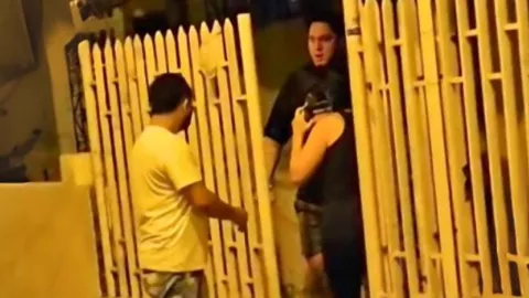 Homicidio en Guayaquil: riña vecinal frente a la Policía termina en tragedia